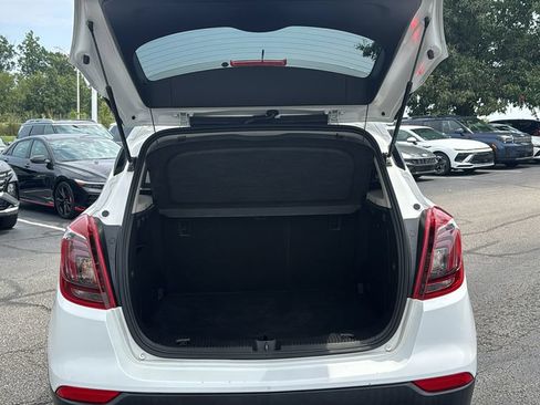 Used 2020 Buick Encore Preferred FWD image 9