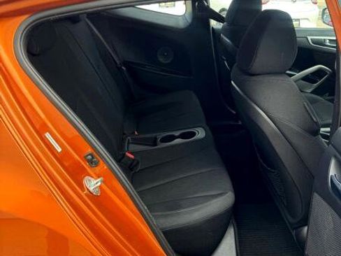 Used 2015 Hyundai Veloster image 17