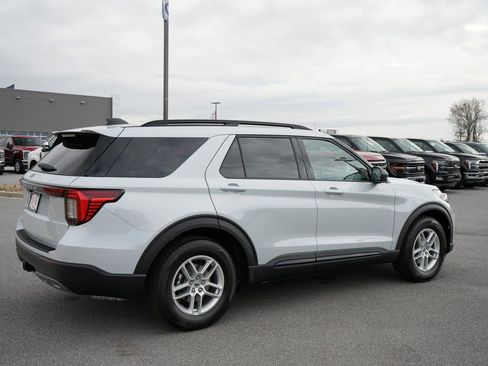 New 2026 Ford Explorer Active w/ Active Comfort Package image 10