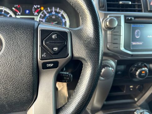 Used 2017 Toyota 4Runner SR5 AWD/4WD image 23