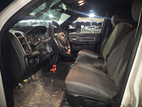 Used 2022 RAM 2500 Big Horn w/ Cold Weather Group image 11