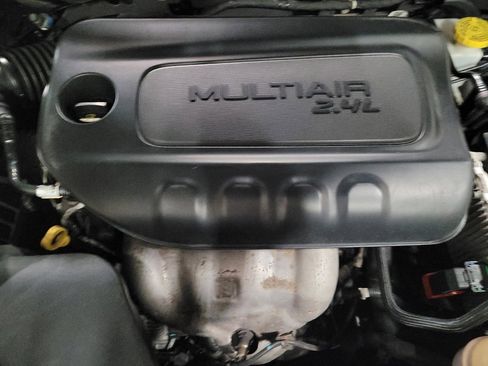 Used 2019 Jeep Cherokee Latitude Plus w/ Cold Weather Group image 30