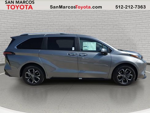 New 2026 Toyota Sienna Platinum AWD/4WD image 4