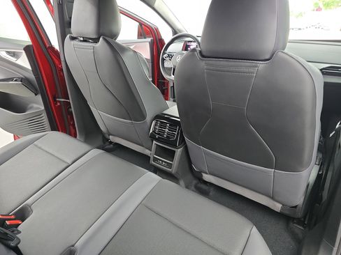 Certified 2025 Volkswagen ID.4 Pro S RWD image 11