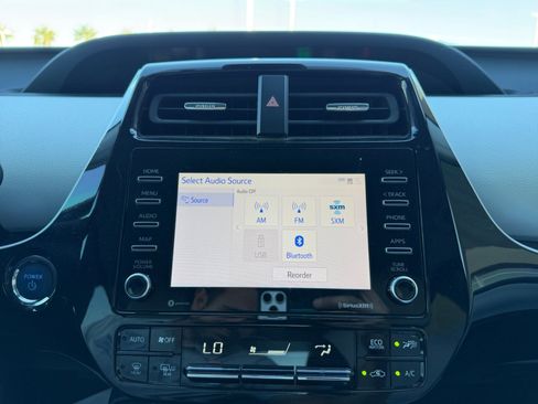 Used 2022 Toyota Prius LE image 12