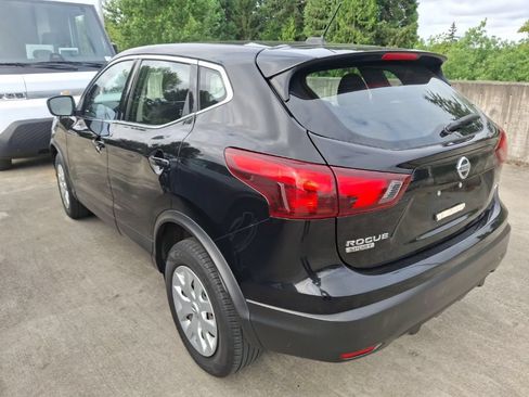 Used 2018 Nissan Rogue Sport S AWD/4WD image 6