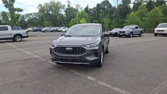 Certified 2025 Ford Escape Active FWD image 3