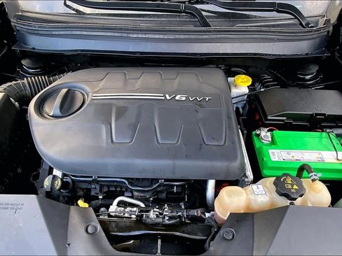 Used 2020 Jeep Cherokee Limited image 30