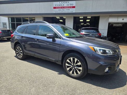 Used 2017 Subaru Outback 2.5i Limited AWD/4WD image 17