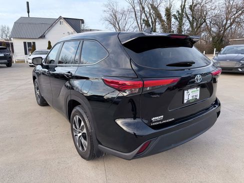 Used 2023 Toyota Highlander XLE image 54