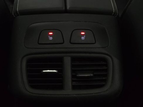 Used 2022 Buick Envision Avenir w/ Technology Package II image 43