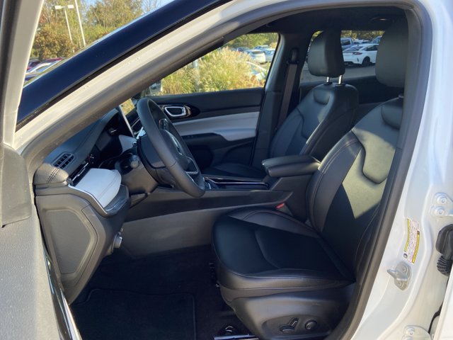 Used 2024 Jeep Compass Limited AWD/4WD image 34