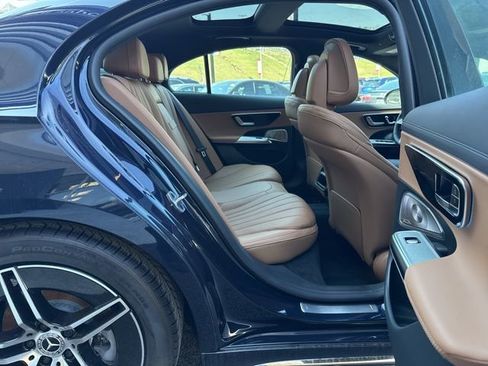 New 2026 Mercedes-Benz E 350 4MATIC Sedan image 22