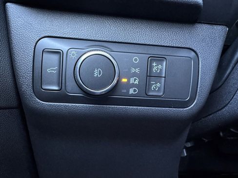 Used 2022 Ford Escape SEL image 32