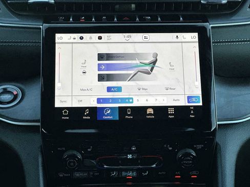 New 2025 Jeep Grand Cherokee Limited image 16