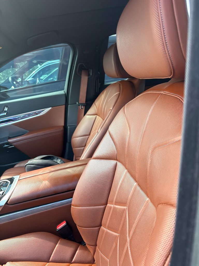 Certified 2024 BMW 740i RWD image 5