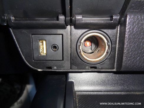 Used 2018 Toyota Camry SE w/ Convenience Package image 13