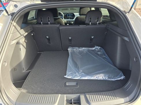 New 2026 Chevrolet Trax RS w/ Sunroof Package image 6