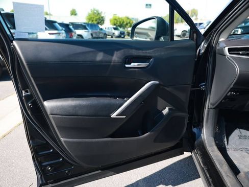 Used 2024 Toyota Corolla Cross XLE w/ Convenience Package AWD/4WD image 16