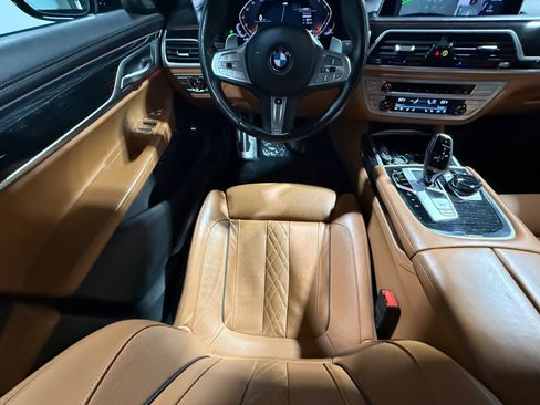 Used 2022 BMW 740i xDrive w/ M Sport Package AWD/4WD image 30