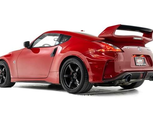 Used 2015 Nissan 370Z NISMO image 11