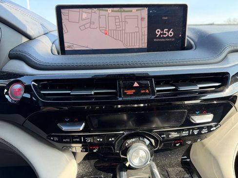 Certified 2024 Acura MDX SH-AWD w/ Advance Package image 16