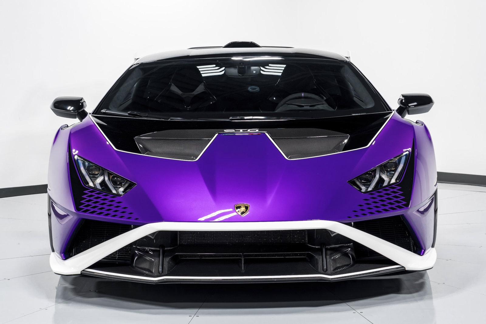 Used 2023 Lamborghini Huracan STO RWD image 8