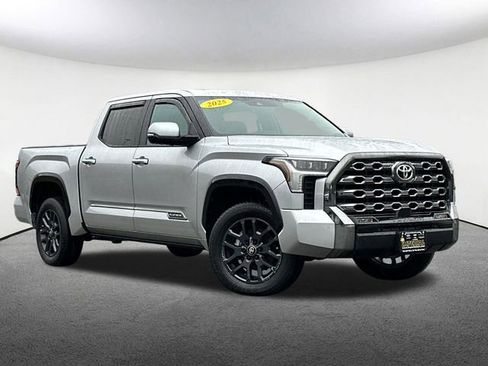 Used 2025 Toyota Tundra Platinum AWD/4WD image 2
