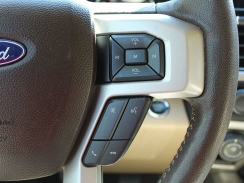 Used 2018 Ford F150 Lariat w/ Equipment Group 502A Luxury AWD/4WD image 27