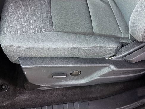 Used 2025 Ford F150 XLT w/ Equipment Group 301A Standard image 19