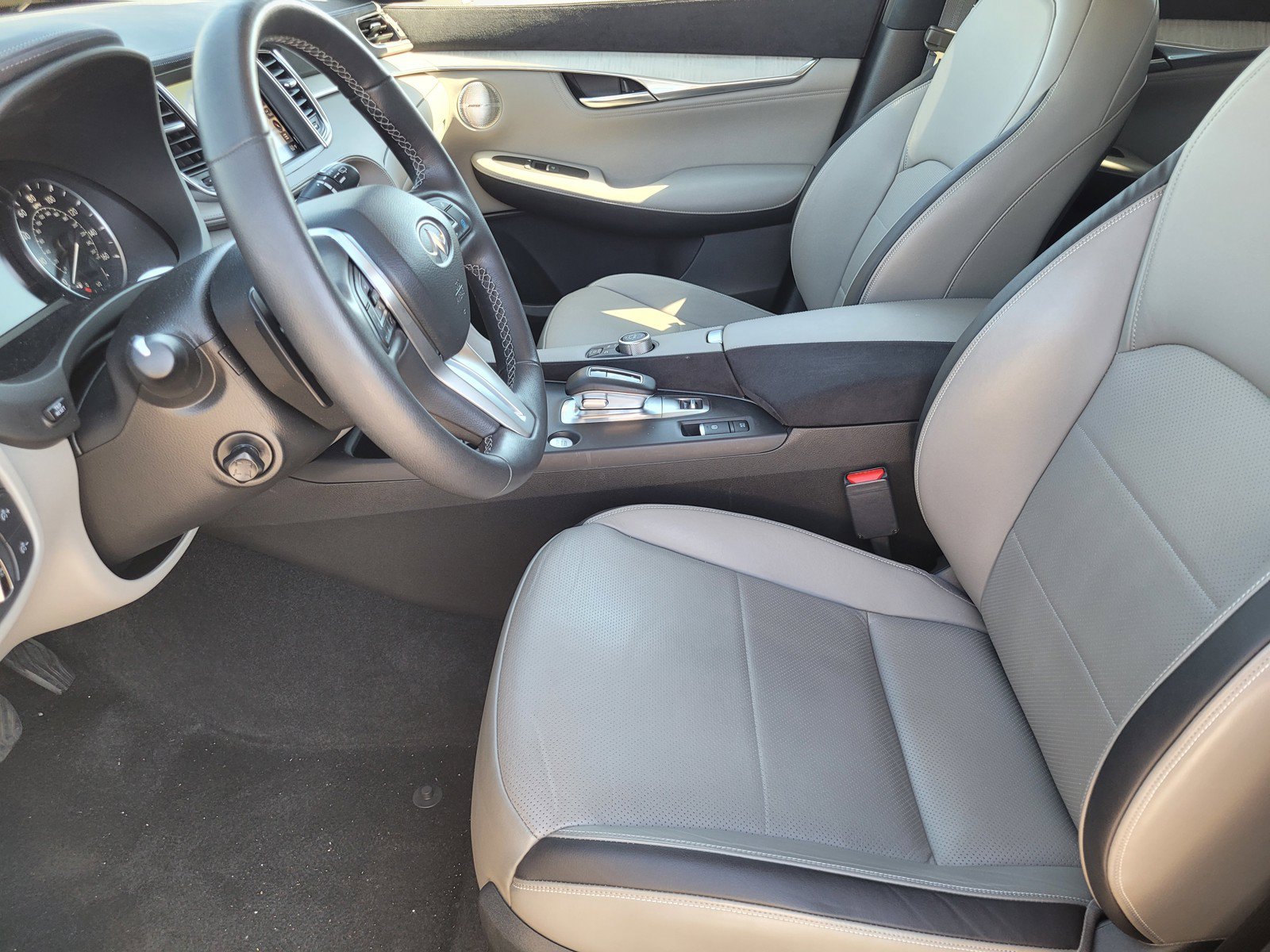 Used 2024 INFINITI QX50 Sensory w/ Accent Package AWD/4WD image 21