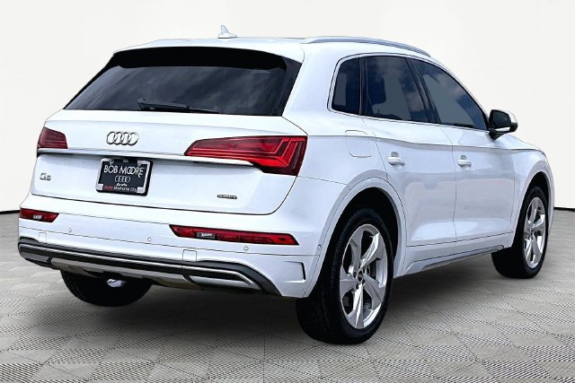 Used 2021 Audi Q5 Prestige AWD/4WD image 2