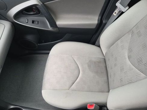 Used 2011 Toyota RAV4 4WD w/ Base L4 Extra Value Pkg image 18