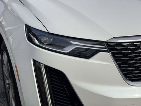 Certified 2022 Cadillac XT6 Premium Luxury w/ Technology Package image 8