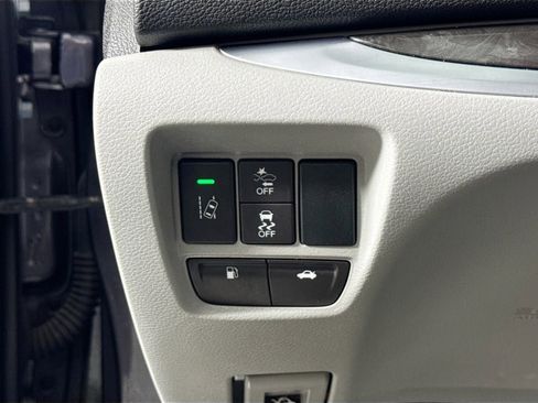 Used 2018 Acura TLX w/ Technology Package image 12