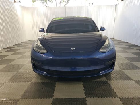 Used 2021 Tesla Model 3 Long Range image 2