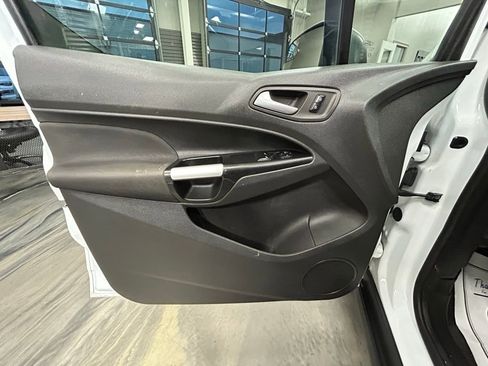 Used 2018 Ford Transit Connect XLT image 43