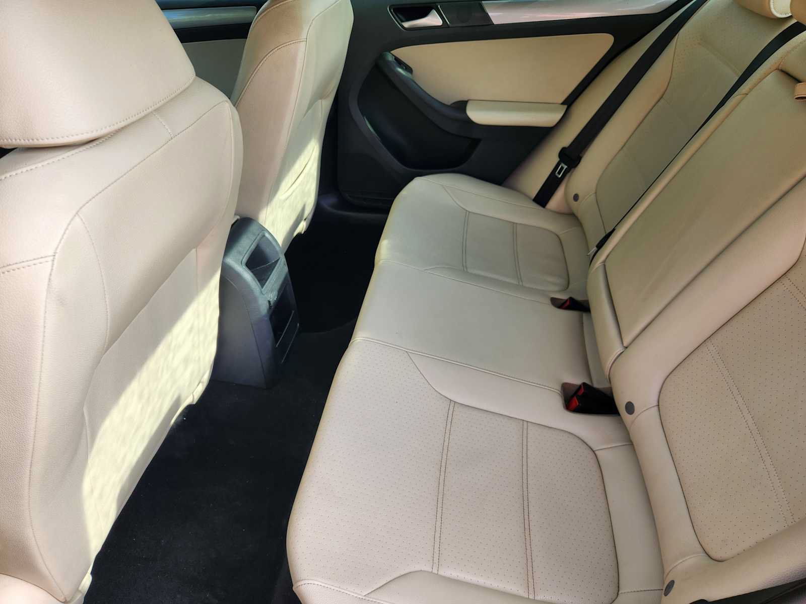 Used 2017 Volkswagen Jetta SE FWD image 30