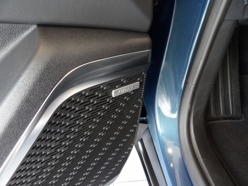 Used 2025 Buick Enclave Preferred image 10