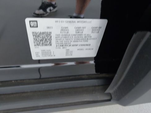 Used 2023 Chevrolet Traverse LT image 34