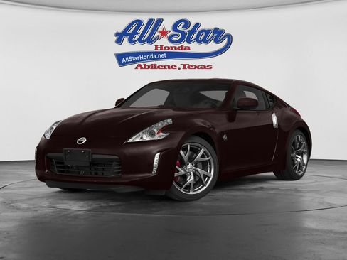 Used 2016 Nissan 370Z Coupe RWD image 1