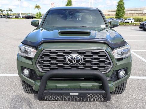 Used 2021 Toyota Tacoma TRD Sport AWD/4WD image 5