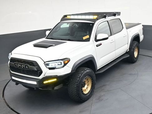 Used 2017 Toyota Tacoma TRD Pro image 31