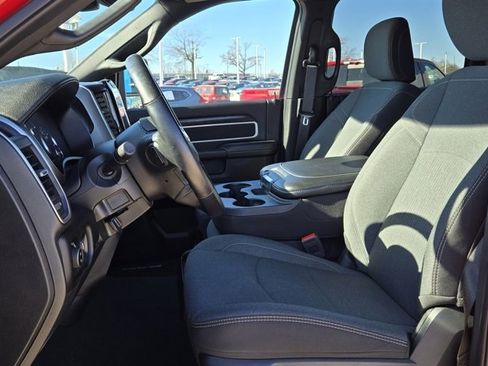 Used 2024 RAM 2500 Big Horn w/ Sport Appearance Package image 13