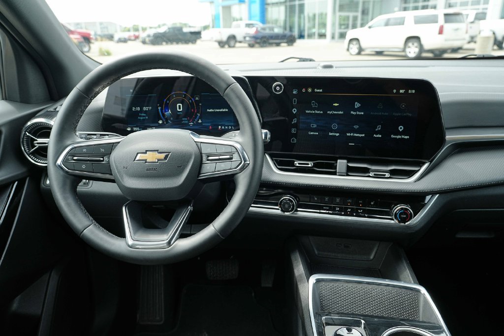 Used 2026 Chevrolet Equinox LT AWD/4WD image 30