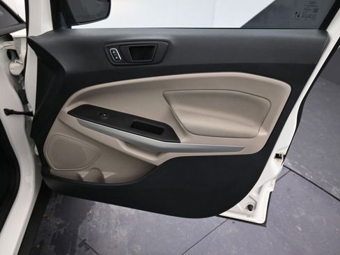 Used 2020 Ford EcoSport S image 20