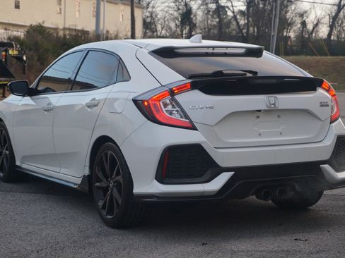 Used 2018 Honda Civic Sport Touring image 9