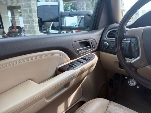 Used 2012 GMC Sierra 2500 Denali AWD/4WD image 17