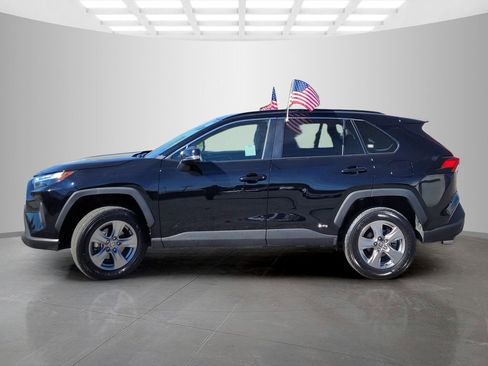 Used 2025 Toyota RAV4 XLE AWD/4WD image 7