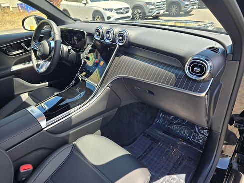 Used 2026 Mercedes-Benz GLC 300 4MATIC image 11